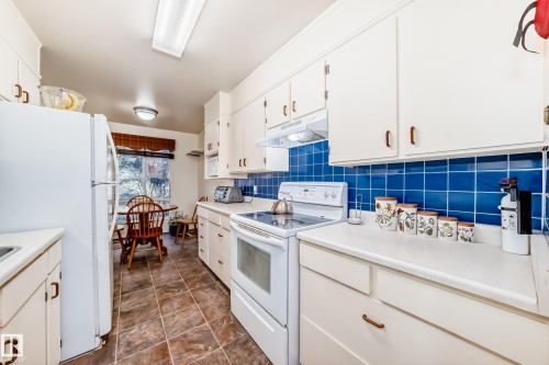 48 Grandin Village, St. Albert, AB 