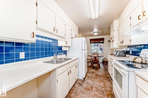 48 Grandin Village, St. Albert, AB 