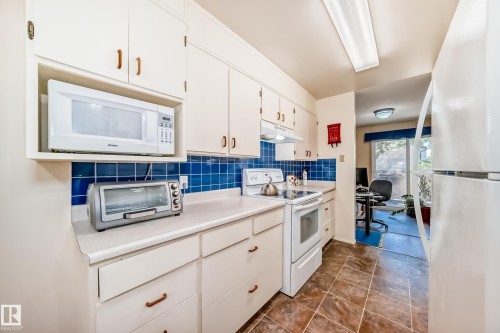 48 Grandin Village, St. Albert, AB 