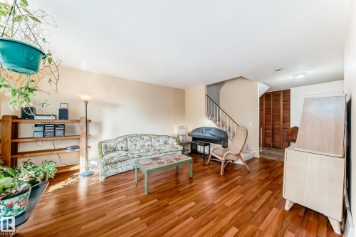 48 Grandin Village, St. Albert, AB 