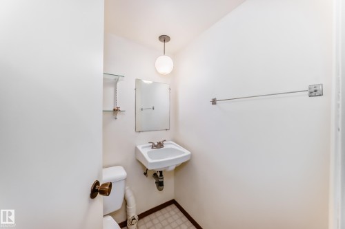 48 Grandin Village, St. Albert, AB 