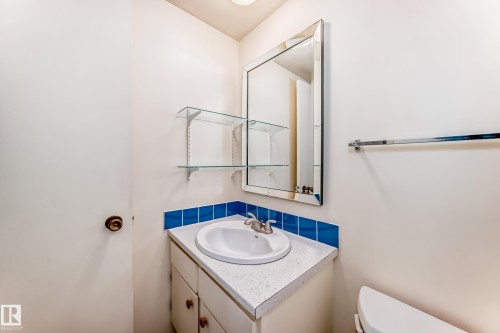 48 Grandin Village, St. Albert, AB 