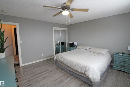 5347 36 Ave, Wetaskiwin, AB - Indoor Photo Showing Bedroom
