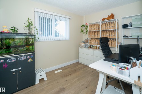 7807 132 Avenue, Edmonton, AB - Indoor Photo Showing Office