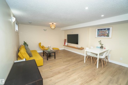 7807 132 Avenue, Edmonton, AB - Indoor Photo Showing Dining Room