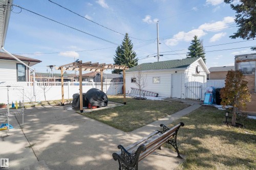 7807 132 Avenue, Edmonton, AB - Outdoor