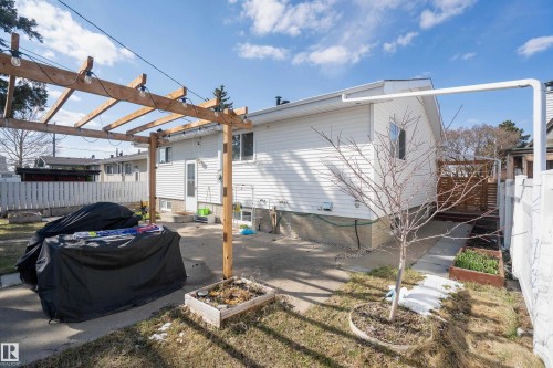 7807 132 Avenue, Edmonton, AB - Outdoor