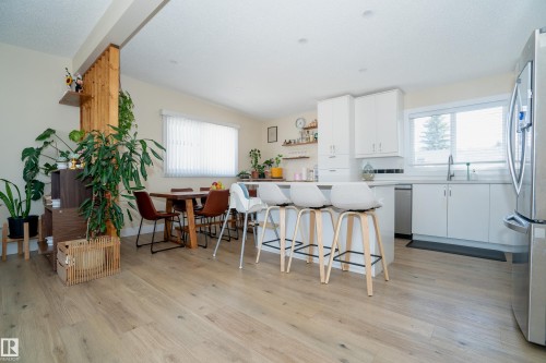7807 132 Avenue, Edmonton, AB - Indoor