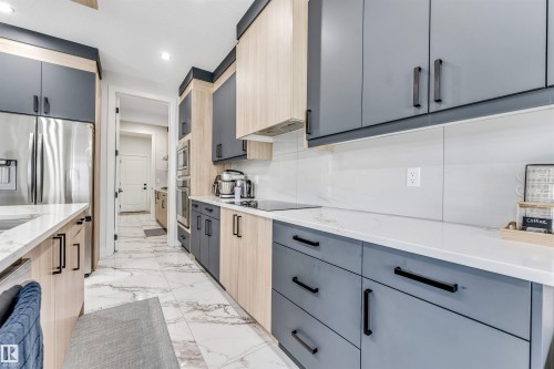 3729 42 Avenue, Beaumont, AB - Indoor Photo Showing Kitchen With Upgraded Kitchen