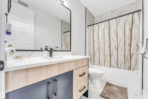 3729 42 Avenue, Beaumont, AB - Indoor Photo Showing Bathroom