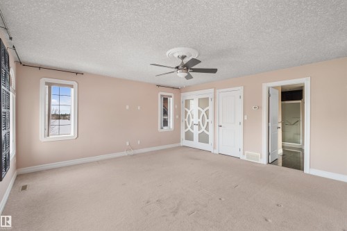 9203 160 Avenue, Edmonton, AB - Indoor Photo Showing Other Room