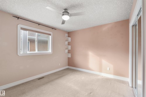 9203 160 Avenue, Edmonton, AB - Indoor Photo Showing Other Room
