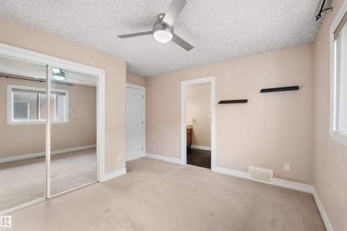 9203 160 Avenue, Edmonton, AB - Indoor Photo Showing Other Room