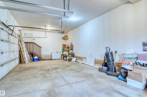 9203 160 Avenue, Edmonton, AB - Indoor Photo Showing Garage