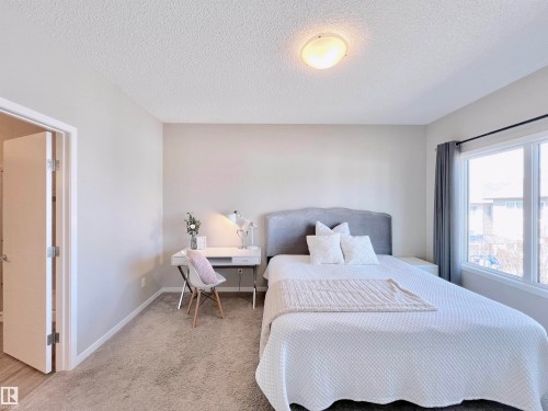 17828 9 Avenue, Edmonton, AB - Indoor Photo Showing Bedroom