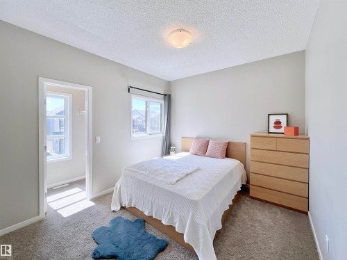 17828 9 Avenue, Edmonton, AB - Indoor Photo Showing Bedroom