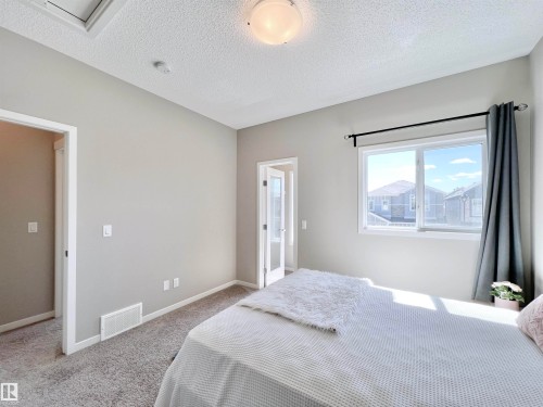 17828 9 Avenue, Edmonton, AB - Indoor Photo Showing Bedroom