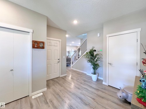 17828 9 Avenue, Edmonton, AB - Indoor Photo Showing Other Room