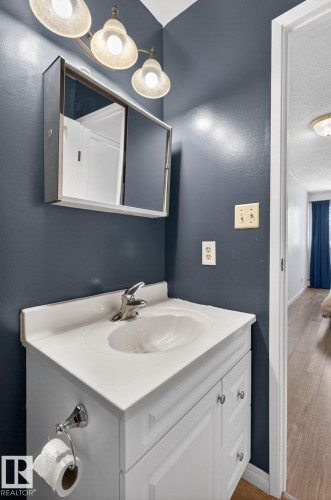 301 7203 171 Street, Edmonton, AB - Indoor Photo Showing Bathroom