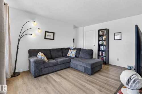 301 7203 171 Street, Edmonton, AB - Indoor Photo Showing Living Room