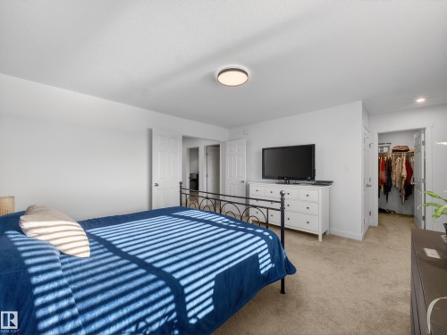 216 Caledon Crescent, Spruce Grove, AB - Indoor Photo Showing Bedroom