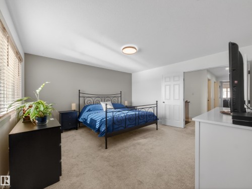 216 Caledon Crescent, Spruce Grove, AB - Indoor Photo Showing Bedroom