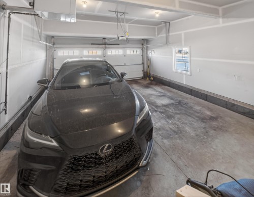 216 Caledon Crescent, Spruce Grove, AB - Indoor Photo Showing Garage