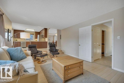 158 Rhatigan Road E, Edmonton, AB - Indoor Photo Showing Living Room