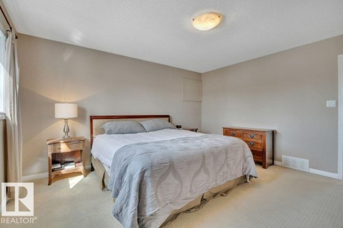 158 Rhatigan Road E, Edmonton, AB - Indoor Photo Showing Bedroom