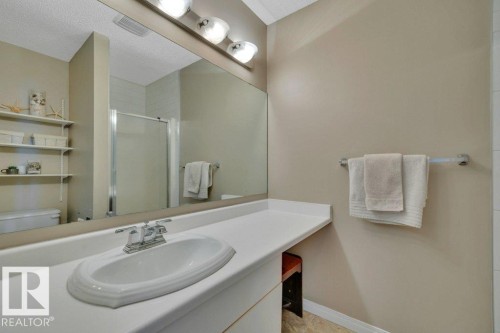 158 Rhatigan Road E, Edmonton, AB - Indoor Photo Showing Bathroom