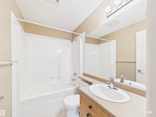 208 4403 23 Street, Edmonton, AB - Indoor Photo Showing Bathroom