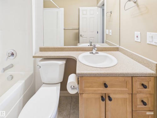 208 4403 23 Street, Edmonton, AB - Indoor Photo Showing Bathroom