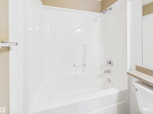 208 4403 23 Street, Edmonton, AB - Indoor Photo Showing Bathroom