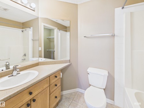 208 4403 23 Street, Edmonton, AB - Indoor Photo Showing Bathroom