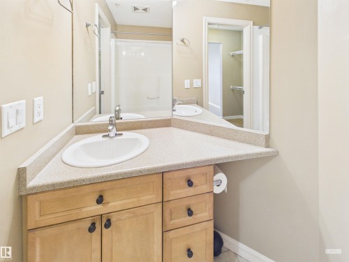 208 4403 23 Street, Edmonton, AB - Indoor Photo Showing Bathroom