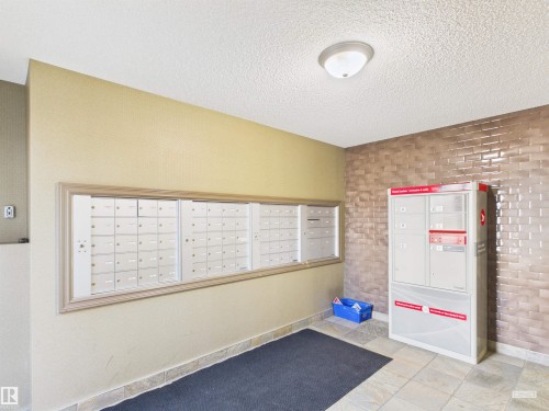 208 4403 23 Street, Edmonton, AB - Indoor Photo Showing Other Room