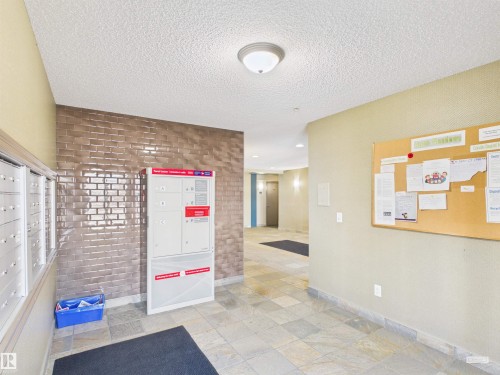 208 4403 23 Street, Edmonton, AB - Indoor Photo Showing Other Room