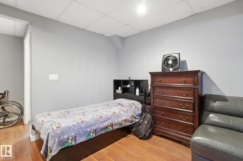 15736 141 Street, Edmonton, AB - Indoor Photo Showing Bedroom
