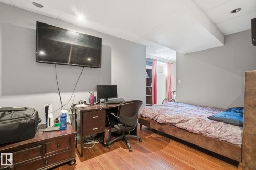 15736 141 Street, Edmonton, AB - Indoor Photo Showing Bedroom
