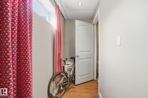 15736 141 Street, Edmonton, AB - Indoor