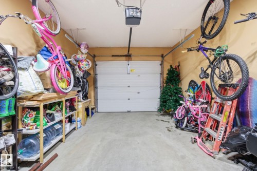 15736 141 Street, Edmonton, AB - Indoor Photo Showing Garage