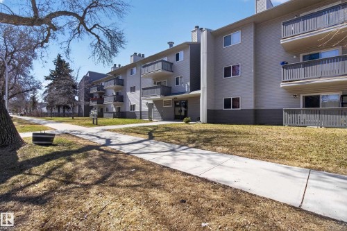 211 10838 108 Street, Edmonton, AB - Outdoor