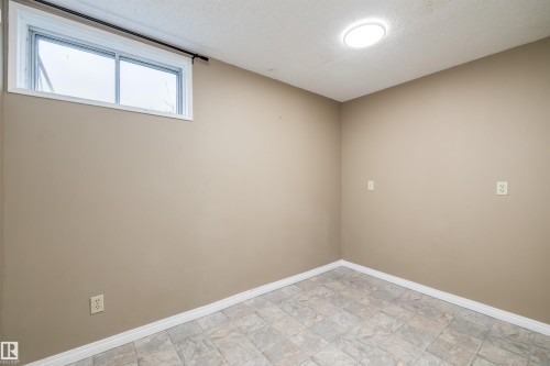 3620 42A Avenue, Edmonton, AB - Indoor Photo Showing Other Room