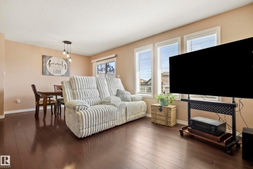 9 9231 213 Street, Edmonton, AB - Indoor Photo Showing Living Room