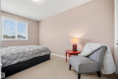 9 9231 213 Street, Edmonton, AB - Indoor Photo Showing Bedroom