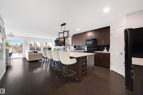 2504 Coughlan Road, Edmonton, AB - Indoor Photo Showing Other Room
