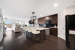 2504 COUGHLAN Road  Edmonton, AB T6W 2X8