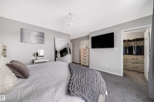 2504 Coughlan Road, Edmonton, AB - Indoor Photo Showing Bedroom