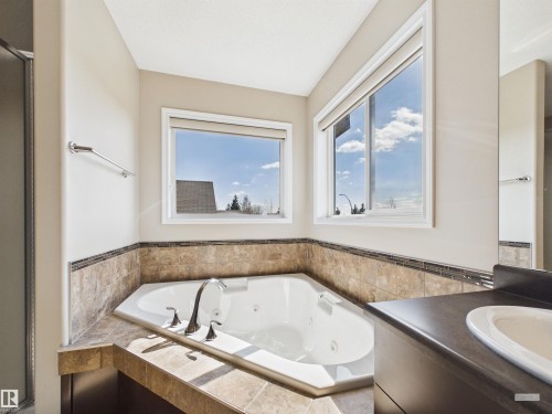 91 Copperhead Place, Stony Plain, AB - Indoor Photo Showing Bathroom