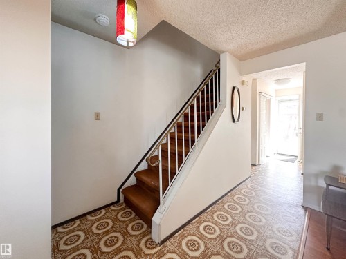 1 Forest Drive, St. Albert, AB - Indoor Photo Showing Other Room